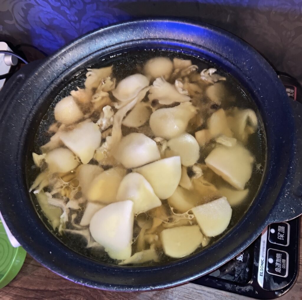 きのこたっぷりスープ餃子