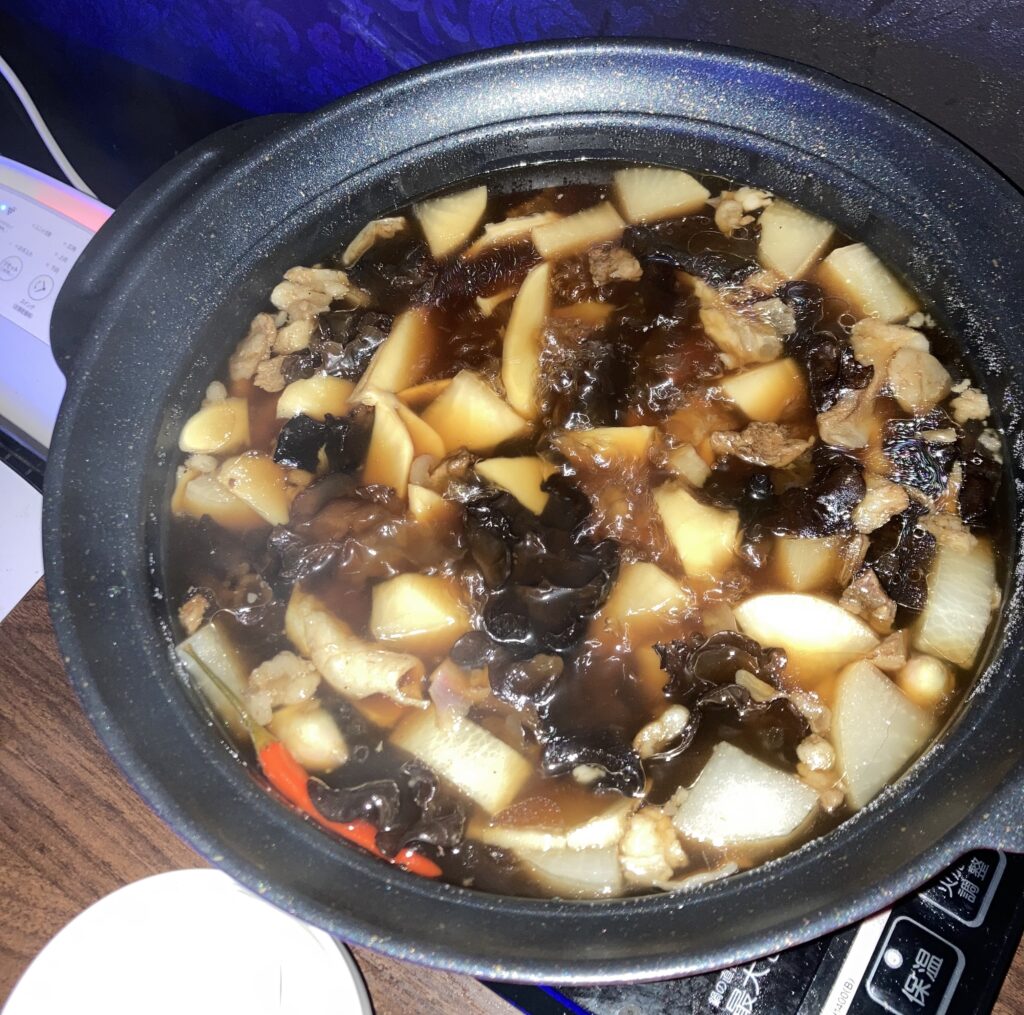 牛すじと新生姜の煮物