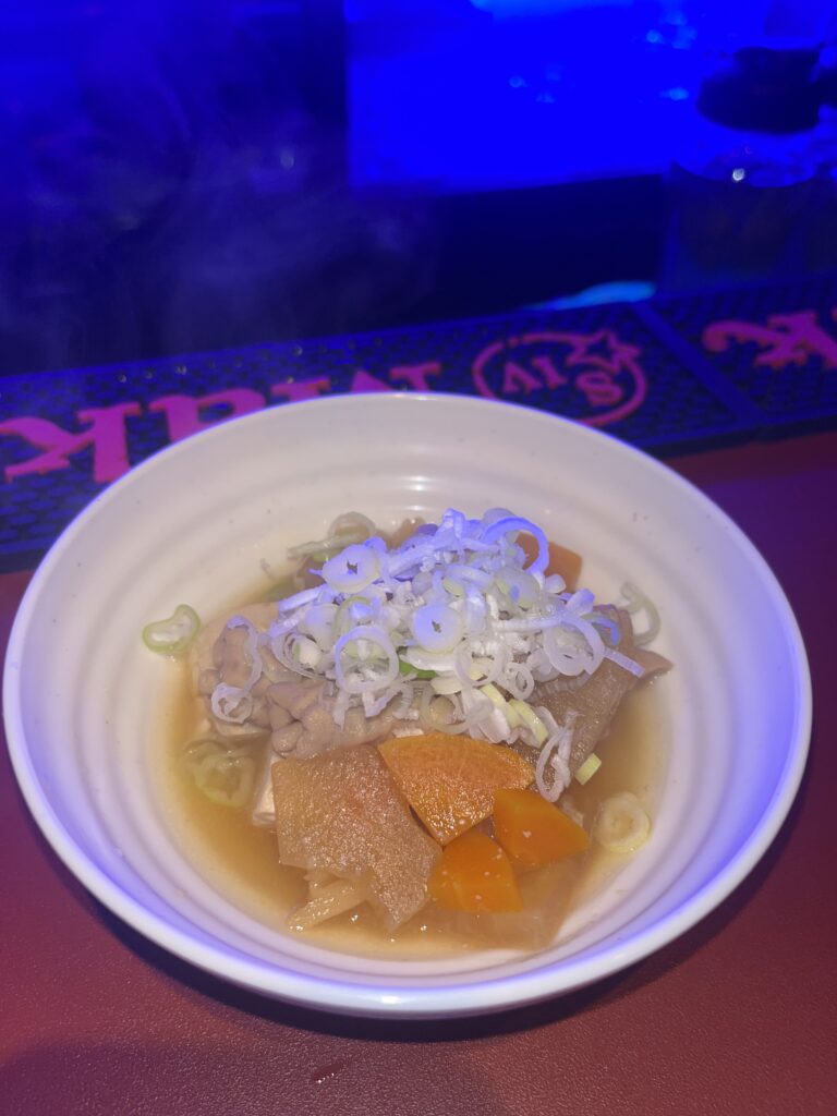 野菜たっぷりモツ煮込み